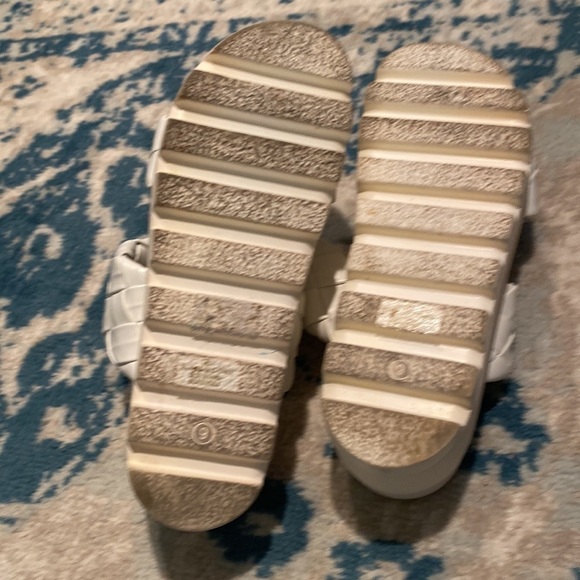 Liliana White platform slides with braided detail size 9 - Picture 4 of 4